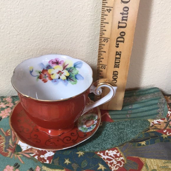 Vintage Teacup and Saucer - Picture 9 of 10